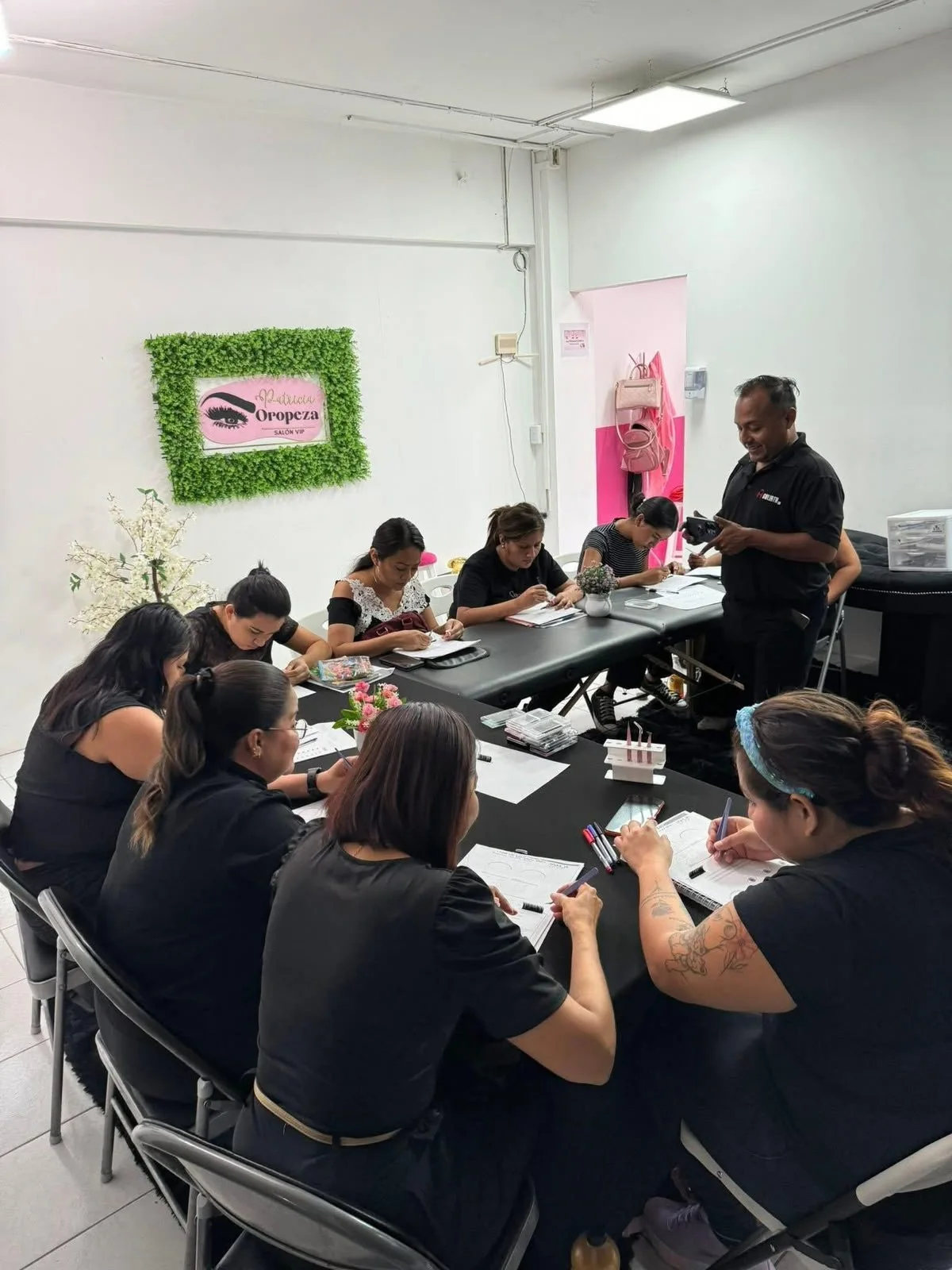 Clase Patricia Oropeza Academy